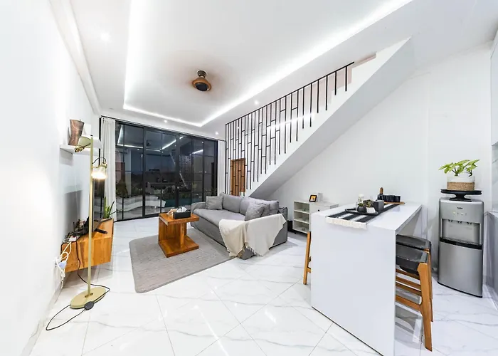 Loft 360 By R Us スミニャック