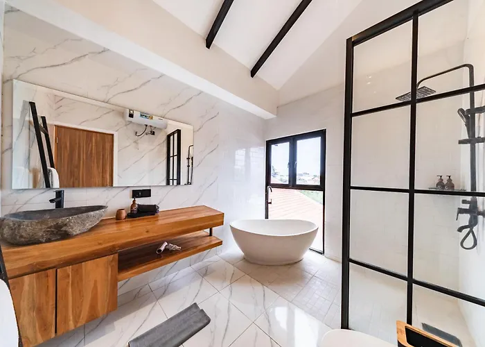 Loft 360 By R Us *