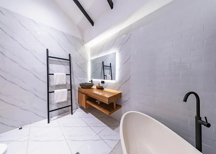 Loft 360 By R Us