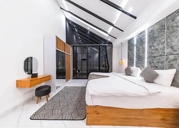 Loft 360 By R Us アパート スミニャック