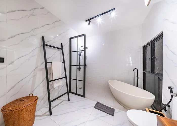 Loft 360 By R Us